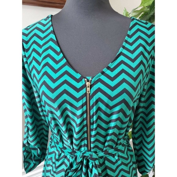 Tacera  Long Sleeve V-Neck Knee Length Dress - Picture 5 of 10